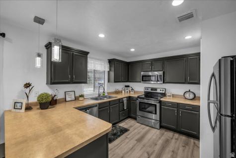 462 W 300 N St. George UT 84770