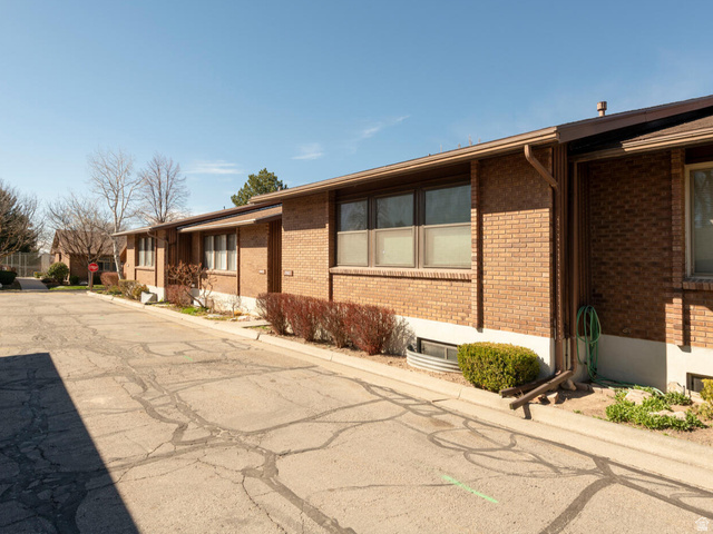 1907 E 3380 S Millcreek UT 84106