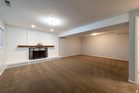 1907 E 3380 S Millcreek UT 84106