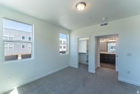 8362 S S Iris Lumi Lane W Midvale UT 84047
