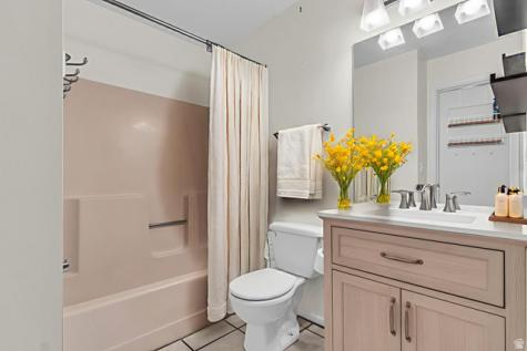 1205 E Waterside Cove Midvale UT 84047