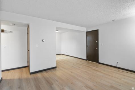 88 W 50 S Centerville UT 84014