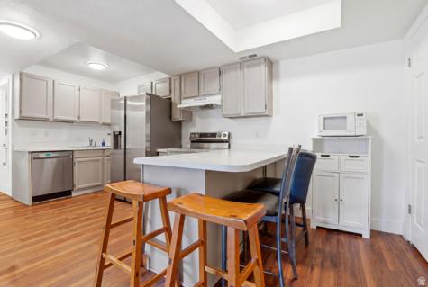 88 W 50 S Centerville UT 84014