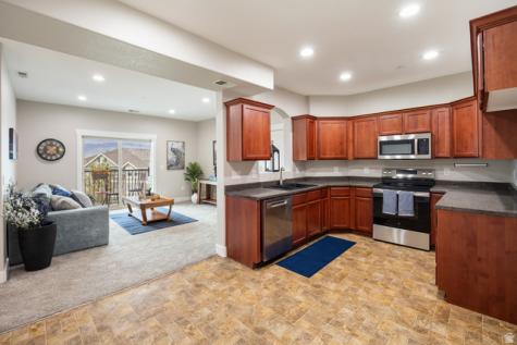 157 W Springview Drive N Saratoga Springs UT 84045