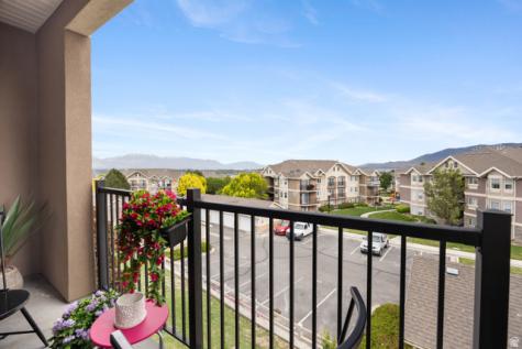 157 W Springview Drive N Saratoga Springs UT 84045