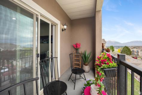 157 W Springview Drive N Saratoga Springs UT 84045
