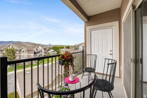 157 W Springview Drive N Saratoga Springs UT 84045