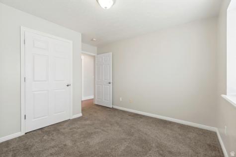 8066 N Ridge Loop E Eagle Mountain UT 84005