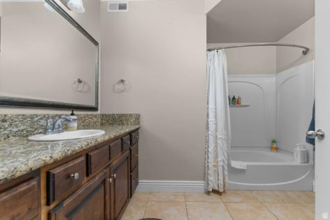 476 W 200 N Springville UT 84663