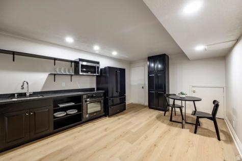 1706 E 6485 S Salt Lake City UT 84121