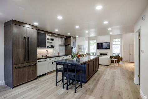 1706 E 6485 S Salt Lake City UT 84121