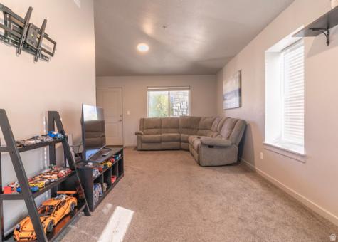 67 W 600 S Springville UT 84663
