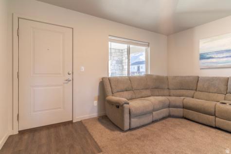 67 W 600 S Springville UT 84663