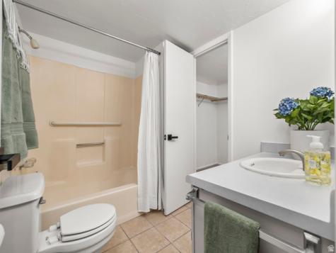 6129 S 1300 Street E Murray UT 84121