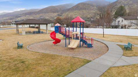 282 W 605 N Centerville UT 84014