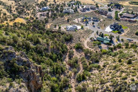 2235 S Chekshani Cliffs New Harmony UT 84757