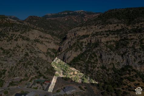 2235 S Chekshani Cliffs New Harmony UT 84757
