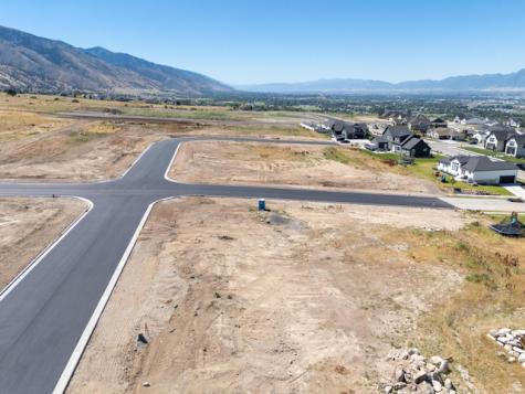 1112 E 100 N Hyde Park UT 84318