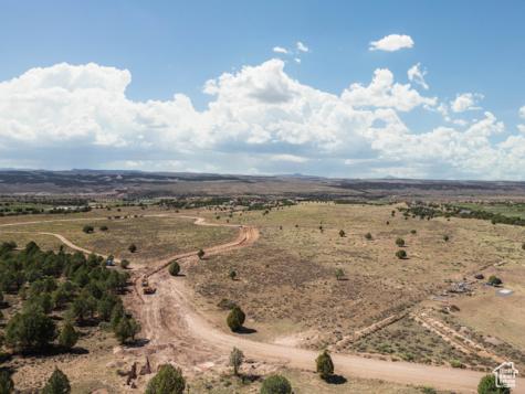 1871 E Eagle Ridge Circle Hatch UT 84735