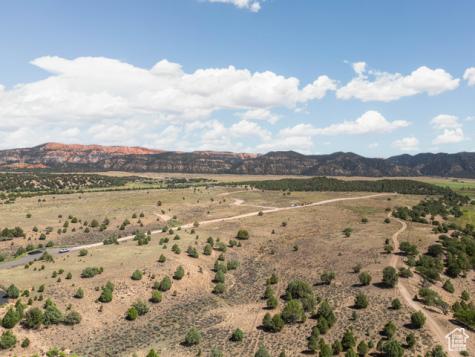 1871 E Eagle Ridge Circle Hatch UT 84735