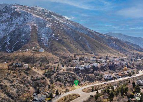 7541 S Prospector Drive E Cottonwood Heights UT 84093