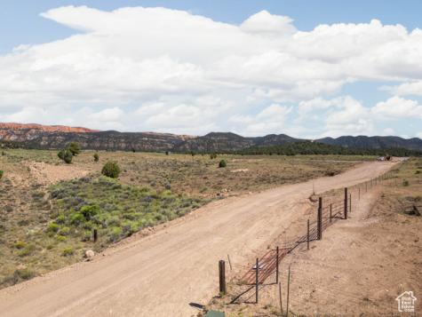 1897 E Eagle Ridge Circle Hatch UT 84735