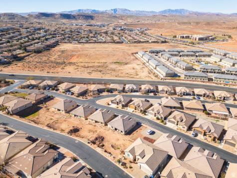 2261 S Tonaquint Drive St. George UT 84770