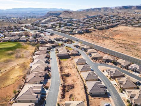 2261 S Tonaquint Drive St. George UT 84770