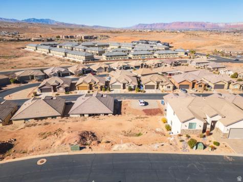 2261 S Tonaquint Drive St. George UT 84770