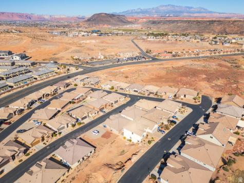 2261 S Tonaquint Drive St. George UT 84770