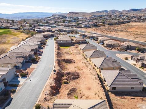 2261 S Tonaquint Drive St. George UT 84770