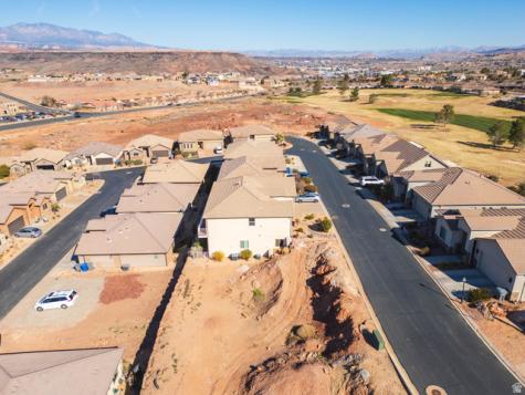 2261 S Tonaquint Drive St. George UT 84770