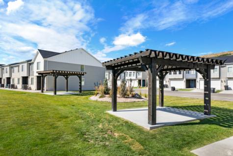 475 N Paradise Parkway Drive Garden City UT 84028