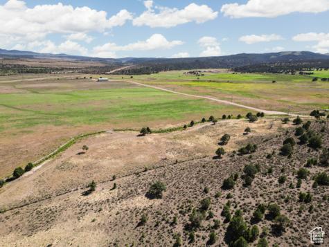 1010 W Grandview Drive Hatch UT 84735