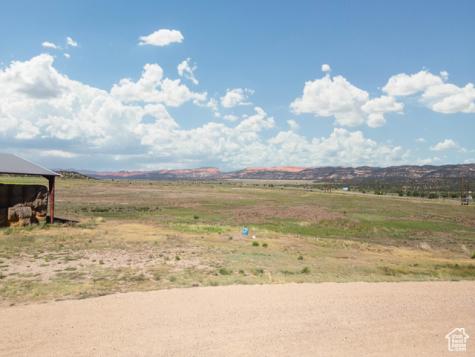1010 W Grandview Drive Hatch UT 84735