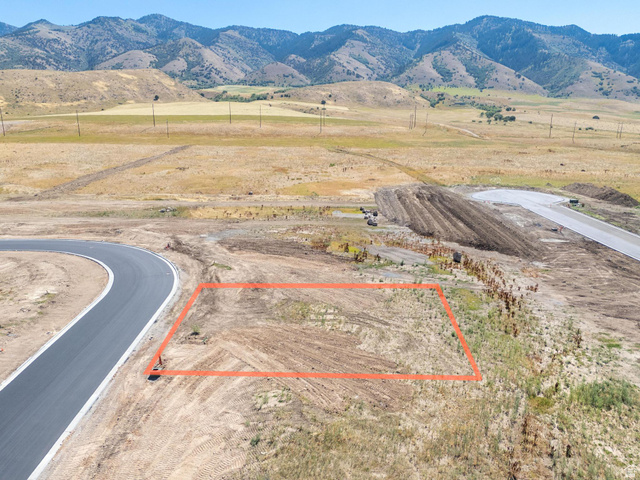 1128 E 50 N Hyde Park UT 84318