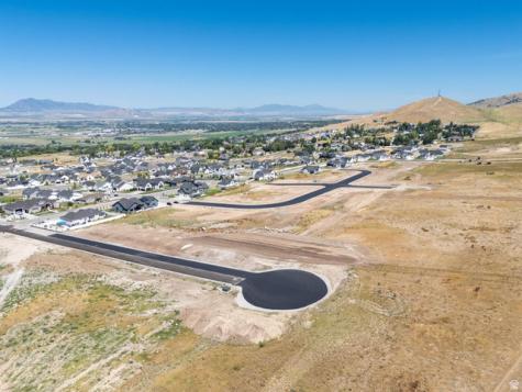 1128 E 50 N Hyde Park UT 84318