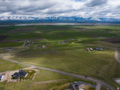 6950 W 2700 N Petersboro UT 84325