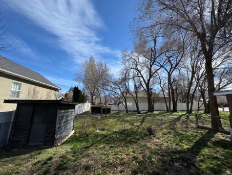 489 E 7800 S Sandy UT 84047