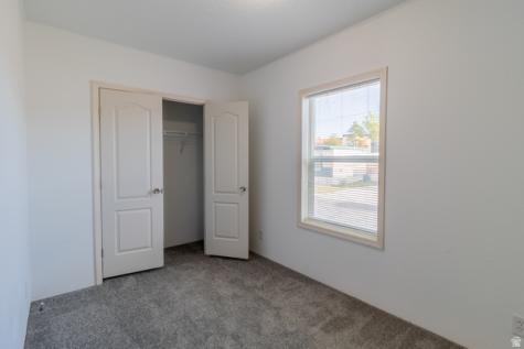 3980 S 1950 W Roy UT 84067
