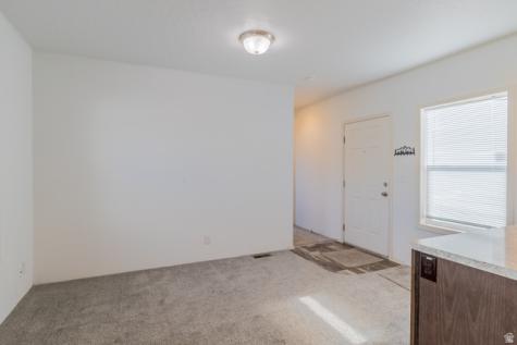 3980 S 1950 W Roy UT 84067
