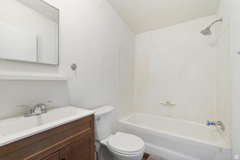 1716 N 150 E Tooele UT 84074