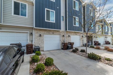 263 E 1825 N North Ogden UT 84414