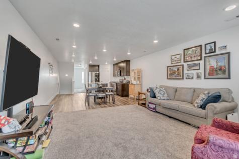 263 E 1825 N North Ogden UT 84414
