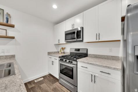228 E Hummingbird Court Saratoga Springs UT 84045