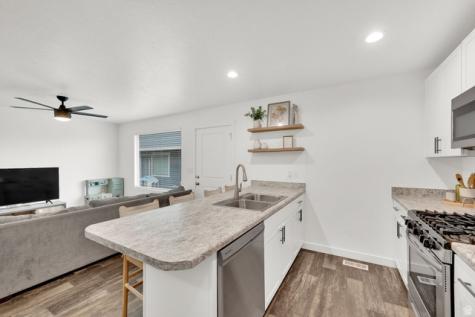 228 E Hummingbird Court Saratoga Springs UT 84045