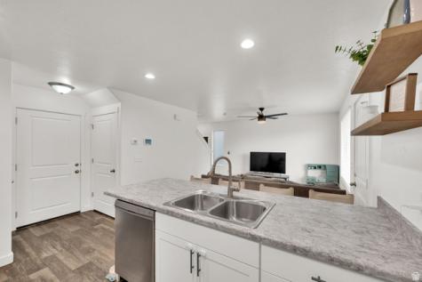228 E Hummingbird Court Saratoga Springs UT 84045