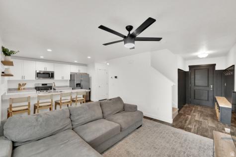 228 E Hummingbird Court Saratoga Springs UT 84045