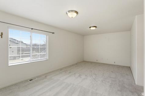 147 N 360 W Centerville UT 84014