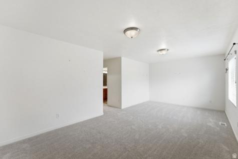 147 N 360 W Centerville UT 84014